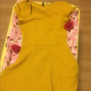 Mustard yellow skater dress 😁